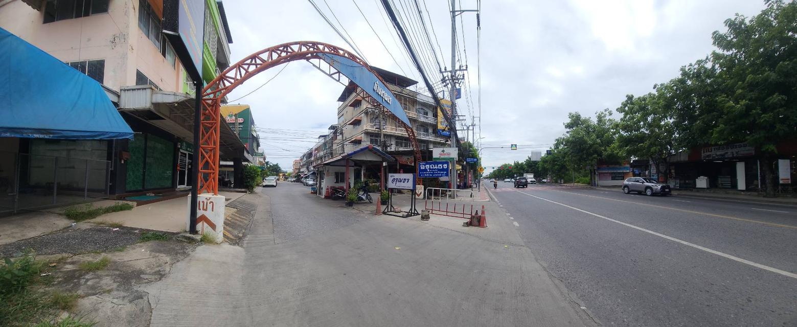 ขายต่ำกว่าประเมิน  บ้านอรุณธร เพิ่มสิน-วัชรพล มี2นอน 2 น้ำ มีที่จอดรถ 17 ตรว.ทำเลใจกลางเมือง ใกล้เซ็นทรัล รามอินทรา 10