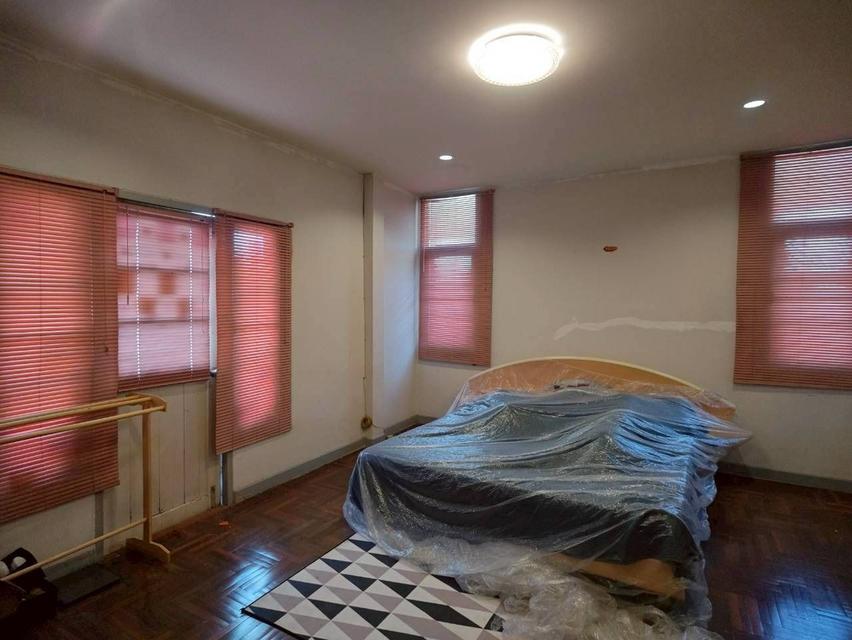 ขายบ้านพร้อมที่ดิน ทำเลดี หมู่บ้านพาราไดซ์การ์เด้นท์ เขตลาดกระบัง จังหวัดกรุงเทพมหานคร 5