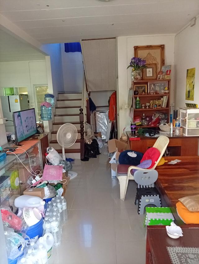 ทาวน์เฮ้าส์ 3 ห้องนอน 2 ห้องน้ำ 3