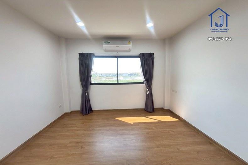 ขายบ้านเดี่ยว 2 ชั้น หมู่บ้านดิ เอ็มเบรส จตุโชติ รามอินทรา ถนนไทยรามัญ ใกล้ทางด่วน,รถไฟฟ้า 10