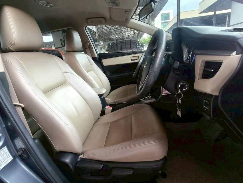 ✴️Toyota Corolla Altis 1.8 E  2015 (จด2016) เกียร์ A/T พร้อมใช้✴️💥รถรับประกัน โครงสร้าง ไม่มีชนหนัก พลิกคว่ำ น้ำท่วม💥ใ รูปที่ 4