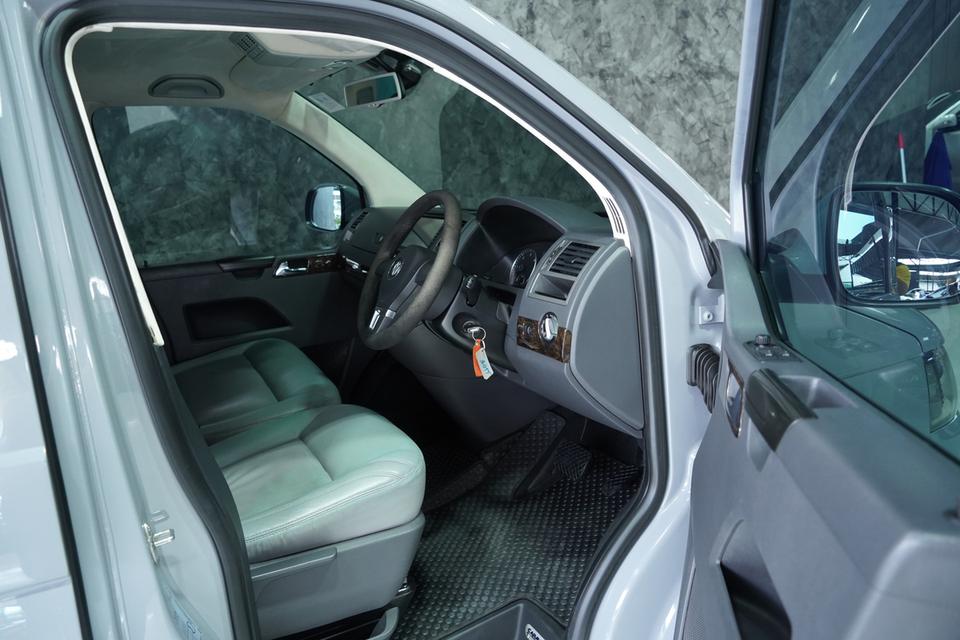 รหัสรถ JRS7007 Volkswagen Caravelle 2014 16