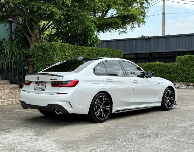2022 BMW 320D MSPORT รถมือเดียวออกป้ายแดง รถวิ่งน้อยเพียง 6X,XXX กม รถไม่เคยมีอุบัติเหตุ BSI ยังเหลืออีกนานครับ