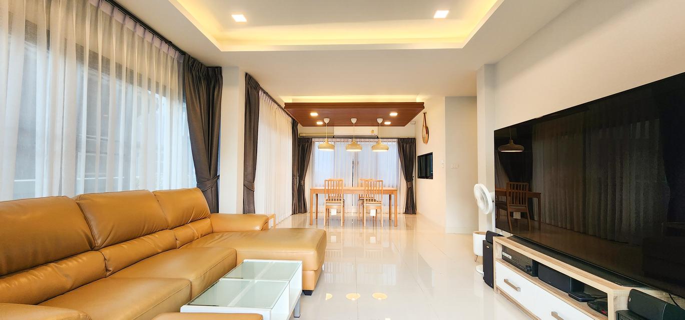 -ขาย/ให้เช่า บ้านเดี่ยวสร้างเอง ตั้งอยู่ในหมู่บ้านวัฒกาญจน์ ซ.ไทรม้า ถ.รัตนาธิเบศร์ สไตล์ Nordic ใกล้รถไฟฟ้าเพียง 3 นาที