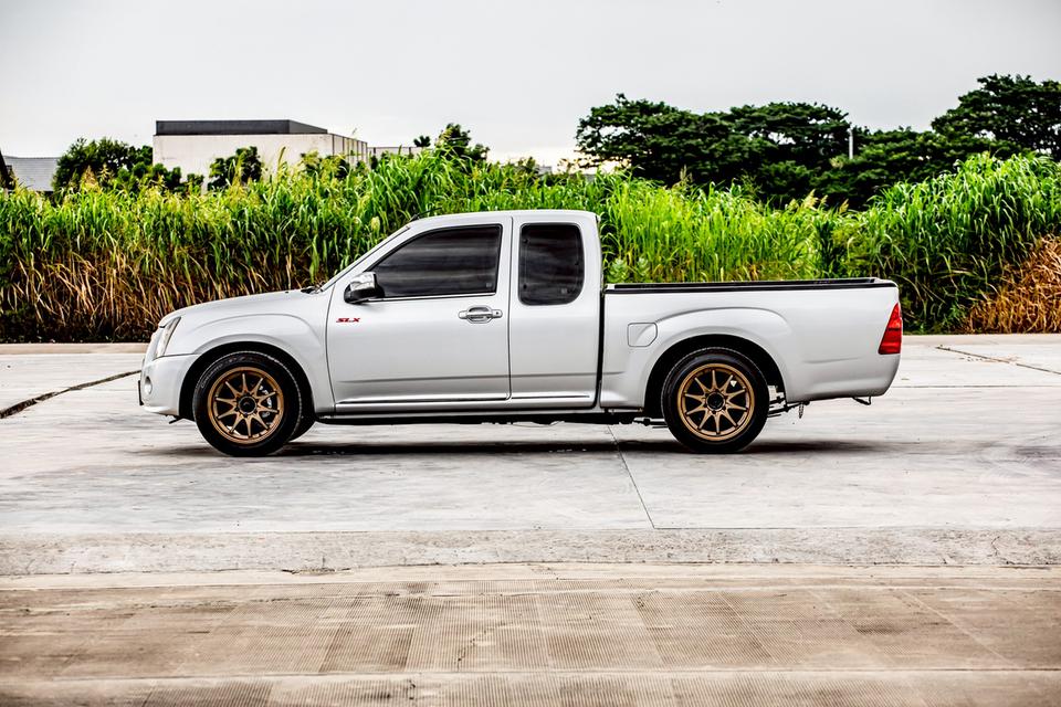 Isuzu Space Cab 2.5 X-Series สีเทา เกียร์  MT ปี 2011 10