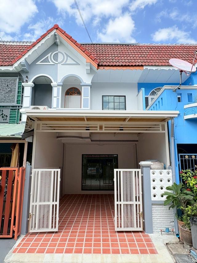 หมู่บ้านเสนาวิลล่า1 (ซ.คู้บอน27 แยก52) 1