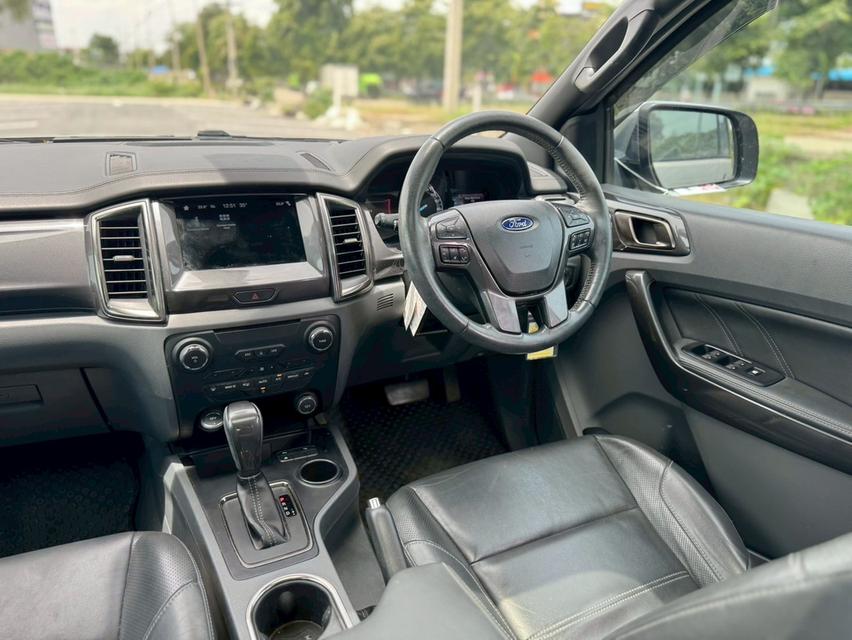 FORD EVEREST Wagon 4dr Titanium+ 7st Auto 6sp RWD 2.2DC Y17. สีน้ำตาล เกียร์ออโต้ 12