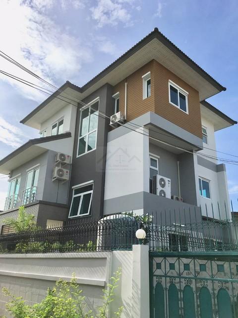 ให้เช่าบ้านเดี่ยว 3 ชั้น หลังมุม 4 ห้องนอน หมู่บ้านวัฒนานิเวศน์ 6 ย่านสุทธิสาร ใกล้ MRT สุทธิสาร พร้อมเฟอร์นิเจอร์ 2