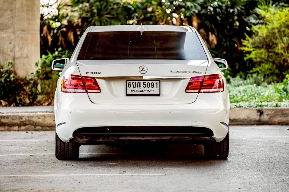 คุ้มๆ Benz E300 AMG  Bluetec ปี 2013 รถสวยมือเดียว ใช้น้อยมาก ประวัติศูนย์ครบ 5