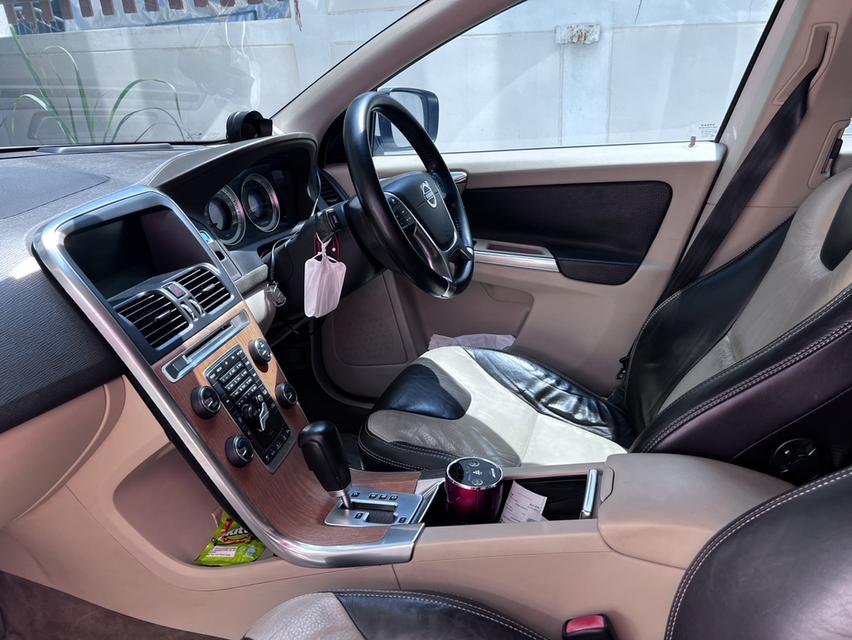 Volvo สีขาว XC60 ประหยัดน้ำมัน รูปที่ 10