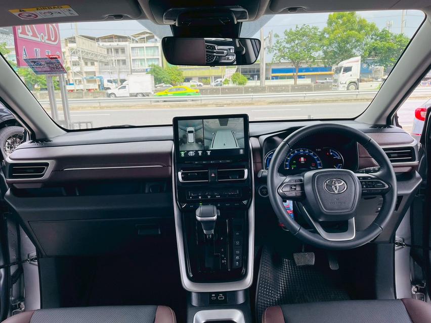 Toyota Innova 2.0 Zenix HEV Premium 2023 12