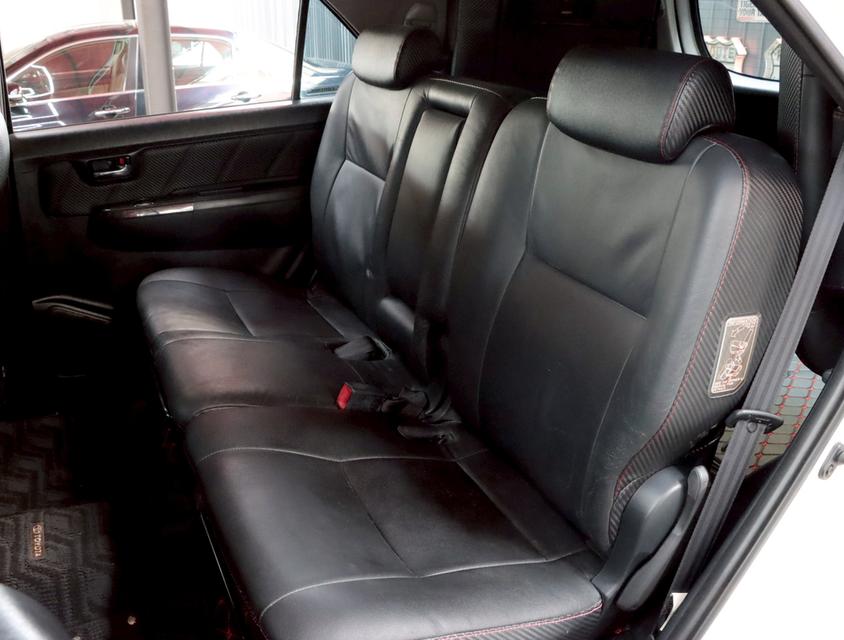 TOYOTA FORTUNER 3.0 TRD Sportivo 4WD ปี 2015 15
