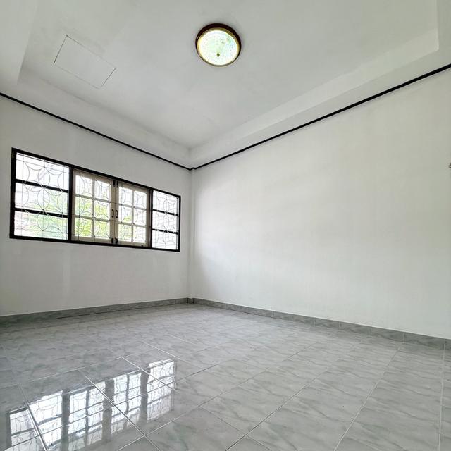 ทาวเฮ้าส์ชั้นเดียว มือสอง นิคม 304 ปราจีนบุรี 4