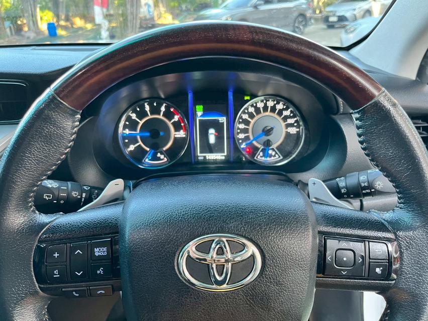 👑 TOYOTA FORTUNER 2.4 V AUTO! ปี 2019! 👑 13