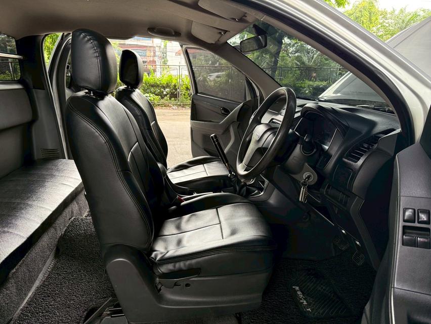 ขายรถ Isuzu D-max 2.5 Ddi  space cab ปี 2013 สีเทา เกียร์ธรรมดา 9