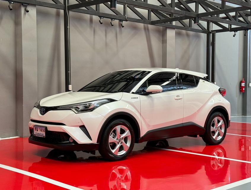 2019 TOYOTA CHR HV HI รถมือเดียวออกป้ายแดง รถวิ่งน้อย เข้าศูนย์ตามระยะ รถไม่เคยมีอุบัติเหตุครับ รูปที่ 4