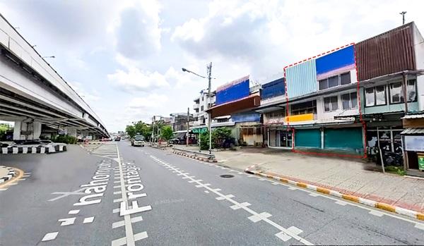 ขายอาคารพาณิชย์ 3 ชั้น พหลโยธิน ซ.64 พื้นที่ 50 ตร.ว. ใกล้อนุสรณ์สถานแห่งชาติ ถ.พหลโยธิน โทร 083-499-6425 1