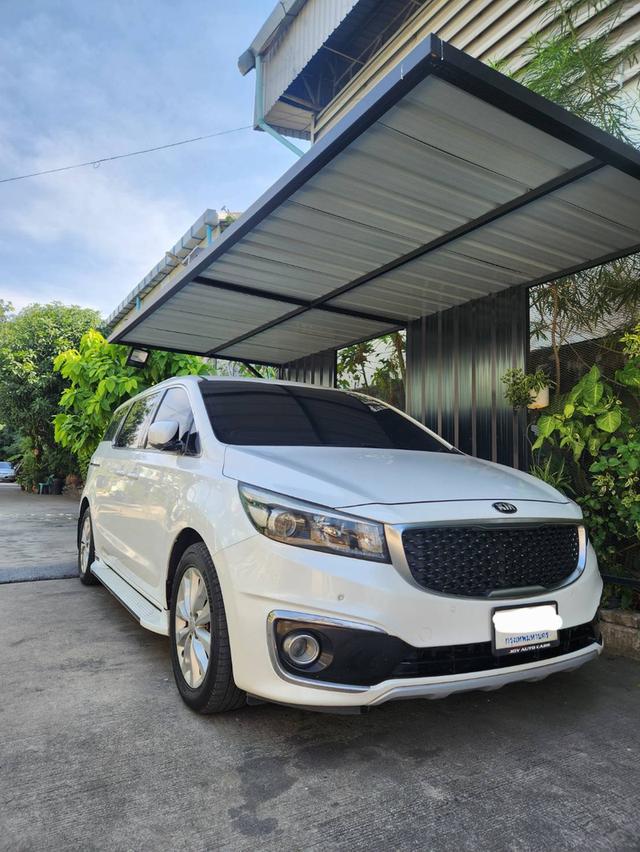 Kia Grand Carnival 2017 (Top) 2