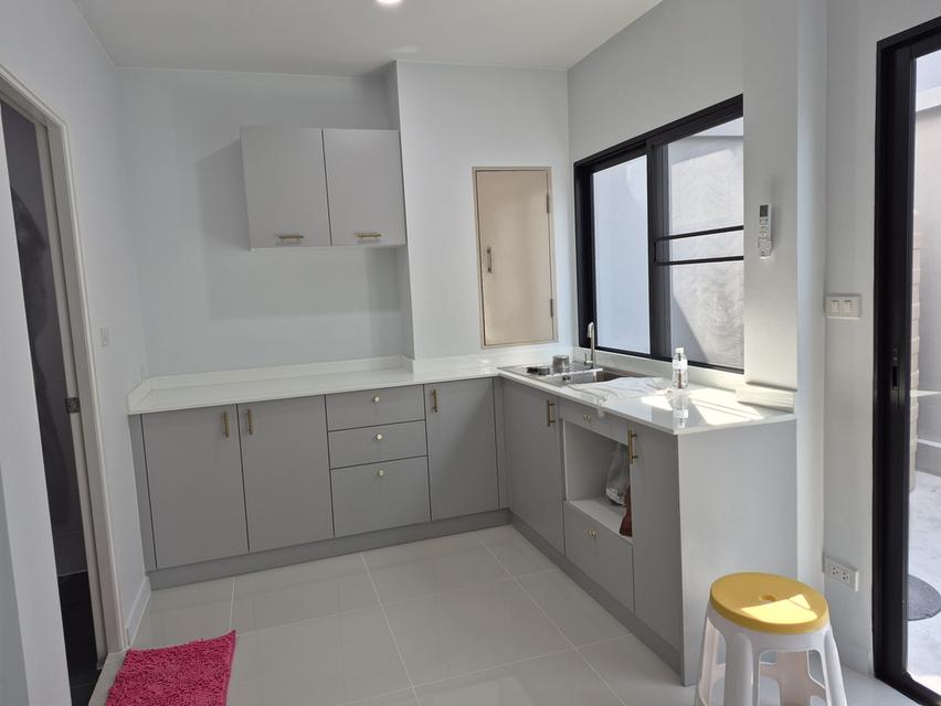 ทาวน์โฮม3ชั้น ทำเลส่วนตัวเหมาะแก่การอยู่อาศัย ทำเลทองใกล้รถไฟฟ้า,ศูนย์กาาค้า,โรงเรียน,โรงพยาบาล 6