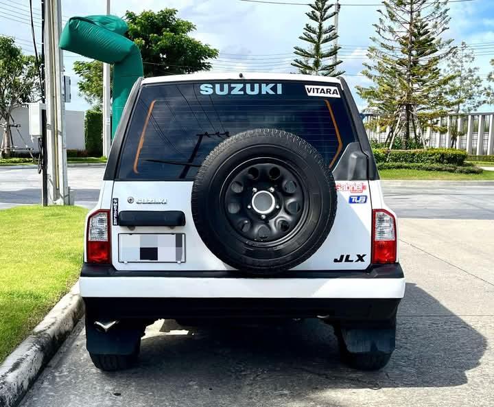 Suzuki Vitara สีขาว ปี 2003 6