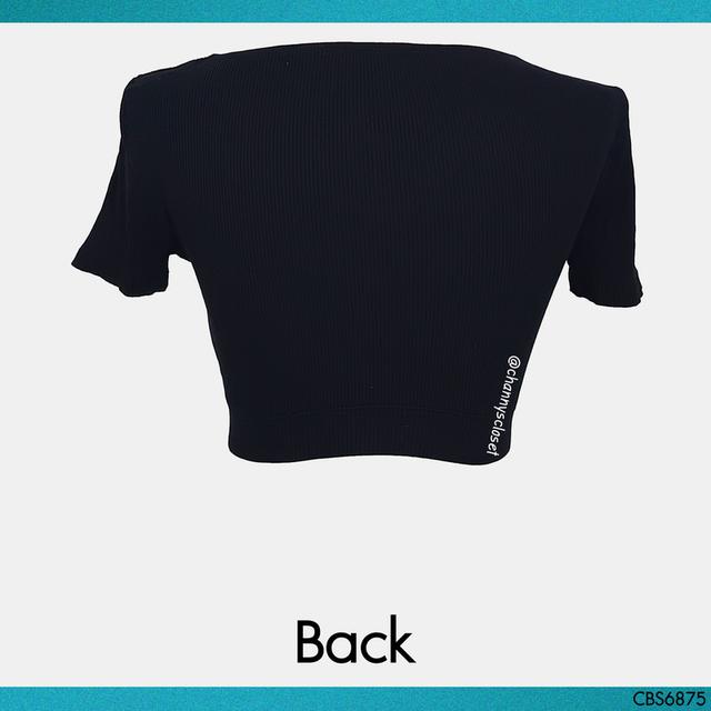 USED Zara - Ribbed Black Ruched Crop Top | เสื้อครอปสีดำ เสื้อยืด แขนสั้น คอวี ระบาย ผ้าร่อง สีพื้น สายฝอ แท้ มือสอง