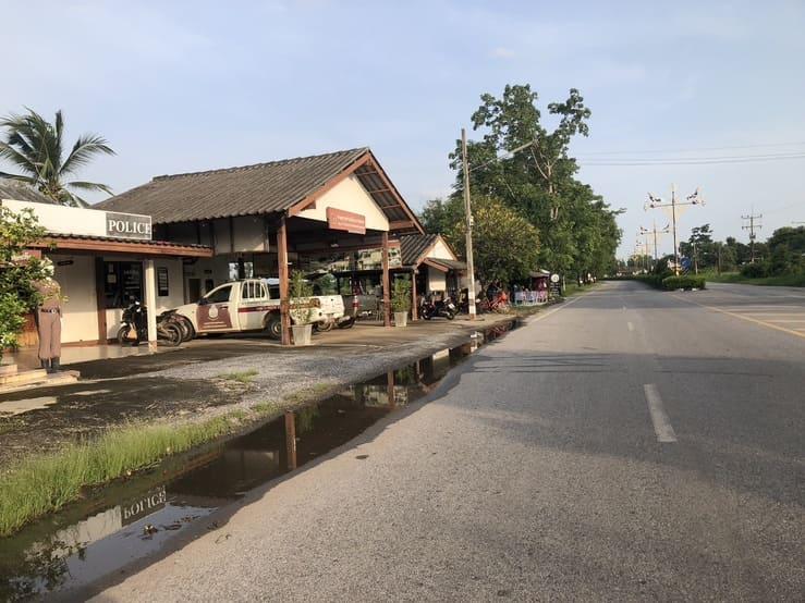 ขายที่ดิน 1 ไร่ ห่างจากปากทางเข้าบึงราชนก 1.5 กม. ขาย 3500000 บาท สนใจติดต่อ 0935244914