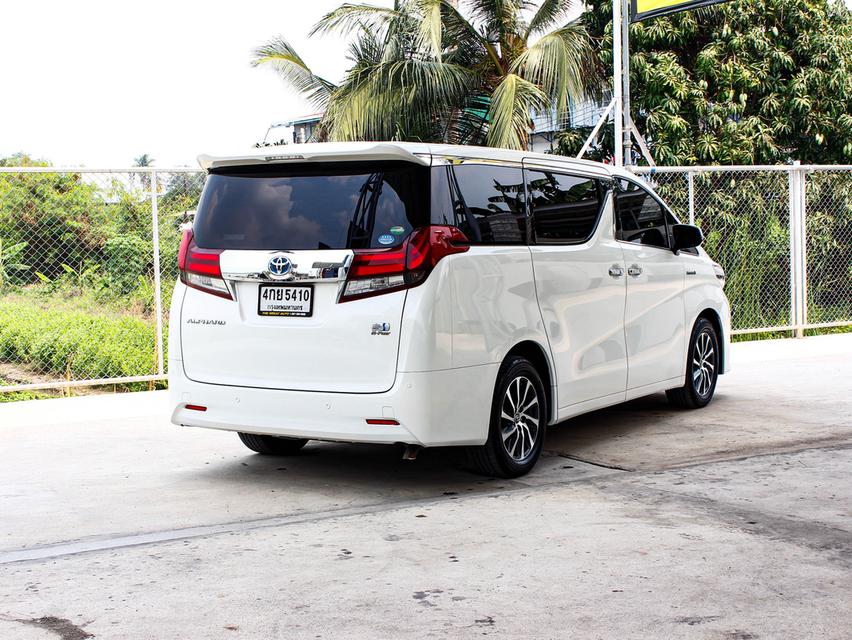 TOYOTA ALPHARD 2.5 HYBRID G ปี 2015 โฉม ปี 15-23 รถศูนย์ TOYOTA Thailand รถครอบครัว นั่งสบาย ขับขี่สนุก เบนซิน + ไฟฟ้า สีขาว ไมล์เพียง 121,155 km. 5