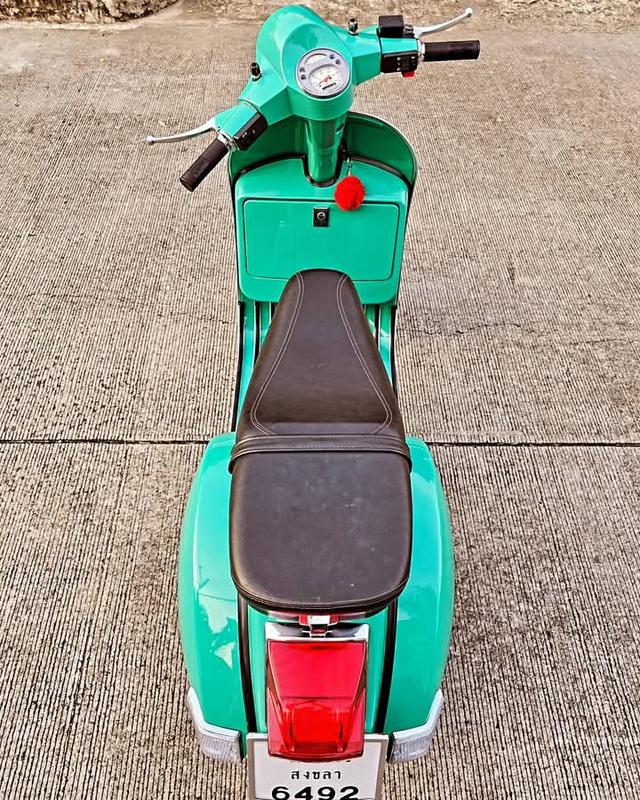 Vespa PX สีเขียว 2