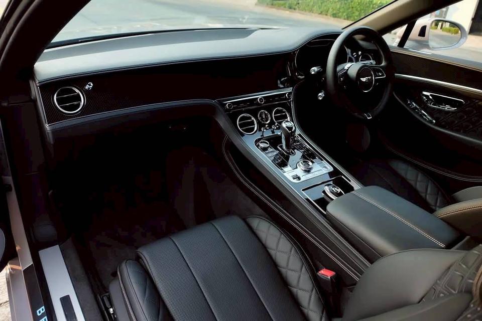 Continental GTC V8 Convertible 16
