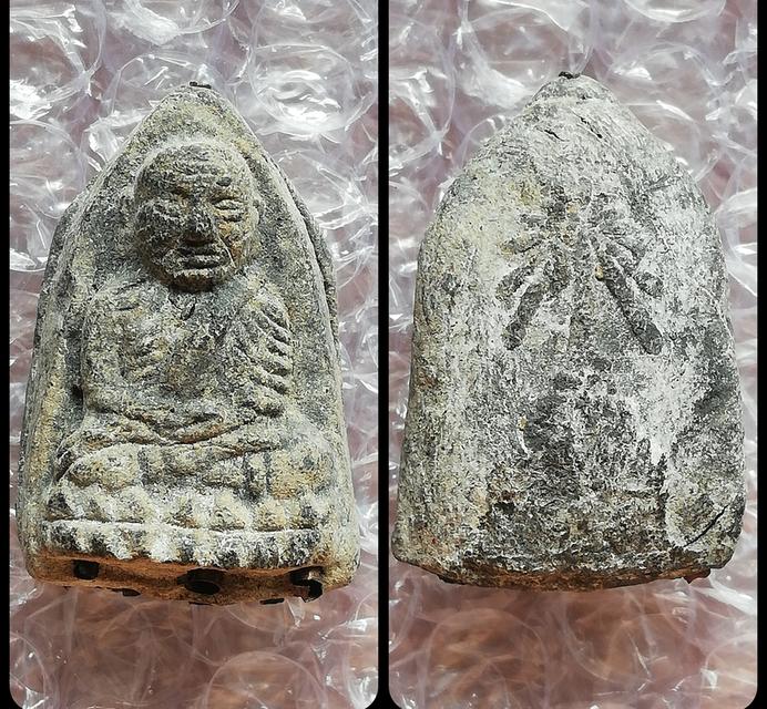หลวงปู่ทวดเนื้อว่าน-พิมพ์เตารีด(เลี่ยมกรอบสแตนเลส) ต่างวัด ต่างยุค คละพิมพ์
