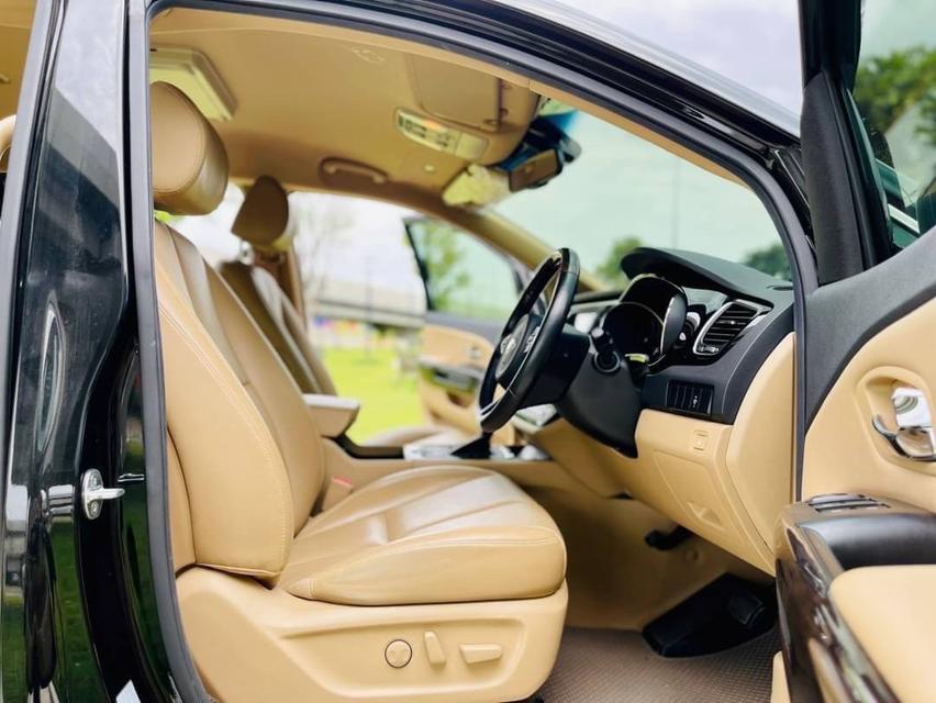 KIA GRAND CARNIVAL EX CRDI 2017 จด18 สีดำ ภายในสีเบจ รถมือเดียวตั้งแต่ป้ายแดง 11