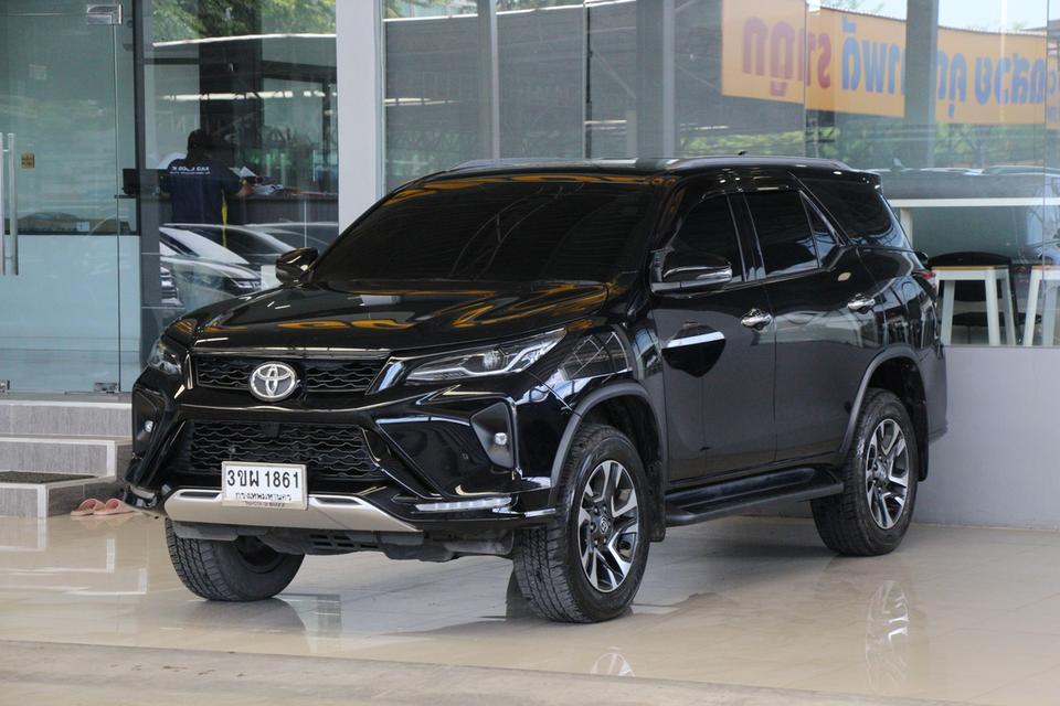 รหัสรถ TKG1861 TOYOTA FORTUNER 2.4 LEADER V ปี 2022