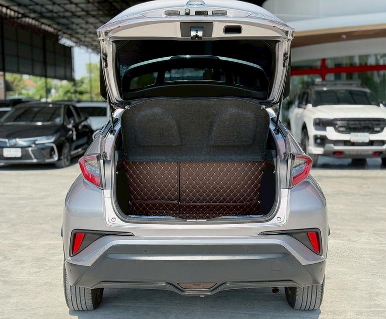 ปี 2018 TOYOTA CHR, 1.8 HV Hi โฉม ปี17-ปัจจุบันสีเทา เครื่องเบนซิน/ไฮบริด ตัวท็อปสุด รูปที่ 17