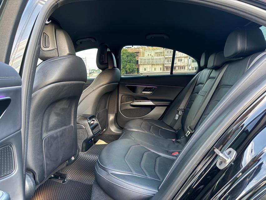 Mercedes-Benz E220d AMG Lineปี 2024 สีดำ เลขไมล์ 30,000 กม.💰ราคา 2,750,000 บาท📍Warranty: หมด 30/08/2027 รูปที่ 12