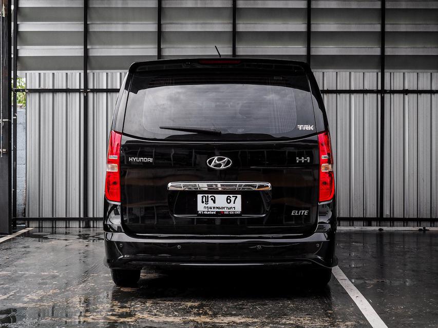 Hyundai H1 2.5 ดีเซล ELITE ปี 2017 สีดำแต่ง VIP พร้อมใช้ได้เลยครับ  5