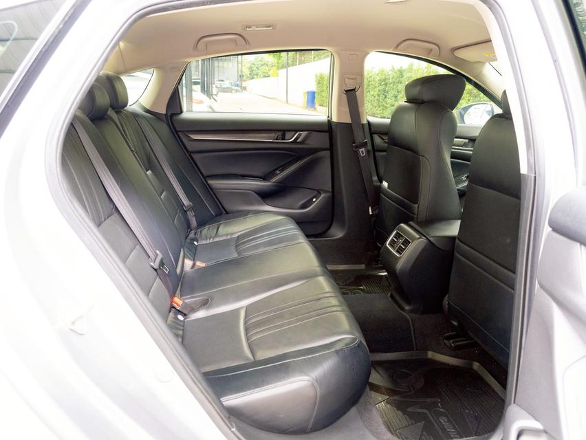 Honda Accord 1.5 EL Turbo ปี 2019  13