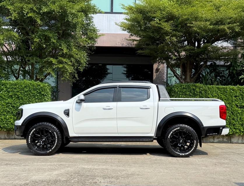 2024 FORD RANGER 2.0 TURBO รถมือเดียวออกป้ายแดง รถวิ่งน้อยเพียง 49,000 KM เข้าศูนย์ทุกระยะ รถไม่เคยมีอุบัติเหตุครับ รูปย่อยที่ 3
