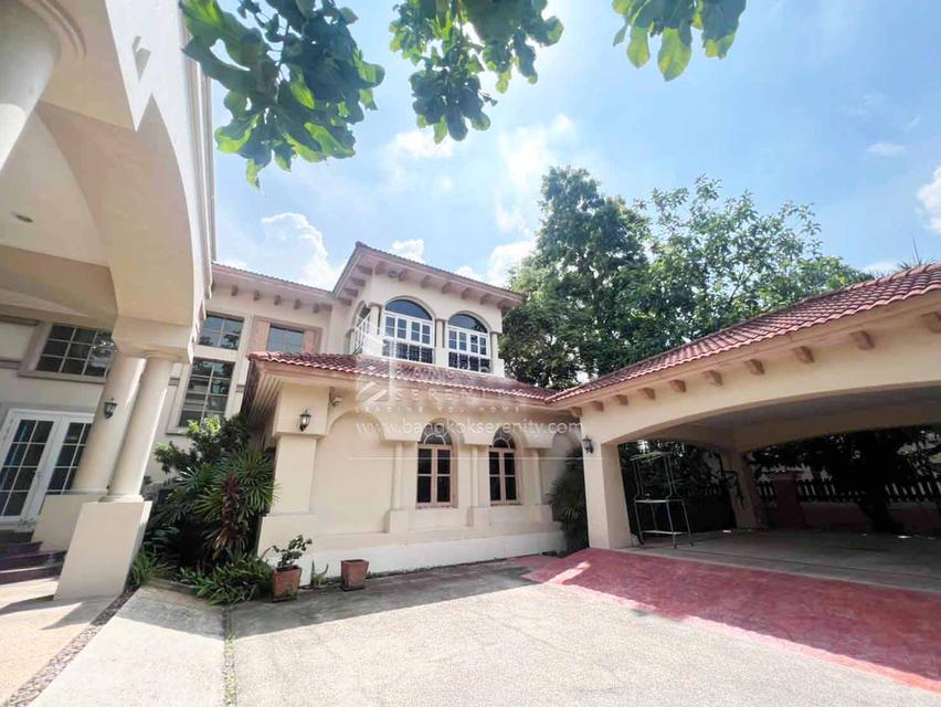 ็House for rent with Private pool Sukhumvit Bangna 2