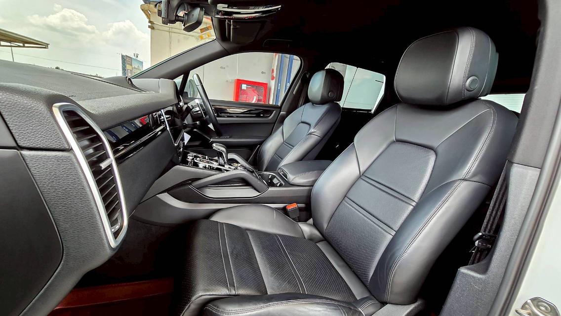 PORSCHE CAYENNE 3.0E Hybrid 2020 รถสวย ดูแลถึง ประวัติดีชัดเจน 14