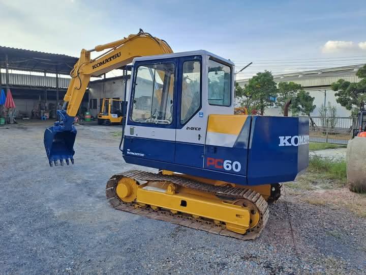 KOMATSU PC60-6 2