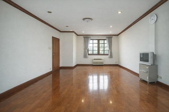 เซ็นทรัลลาดพร้าว 900ม.ให้เช่าอาคารพาณิชย์ 3.5 ชั้น พหลโยธิน20-26 ใกล้ 18 ตร.ว. 250 ตร.ม. BTSพหลโยธิน24 400 ม. 4