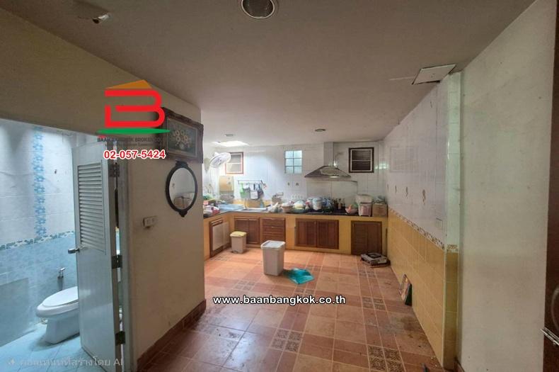 ทาวน์เฮาส์ เนื้อที่ 20 ตร.ว. หมู่บ้านบัวทองแลนด์ ถนนกาญนาภิเษก ตำบลบางบัวทอง อำเภอบางบัวทอง นนทบุรี 7