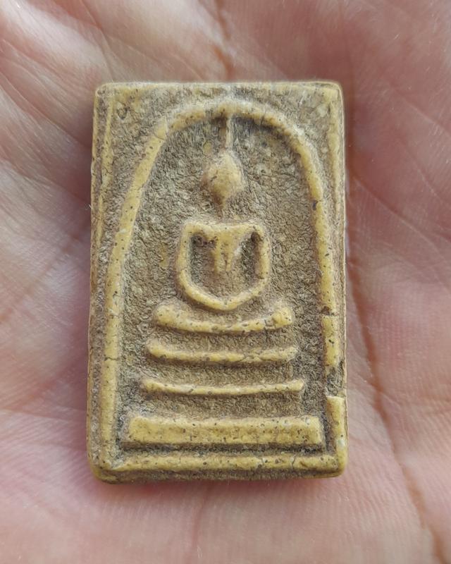 พระสมเด็จเนื้อเก่า สภาพสวย