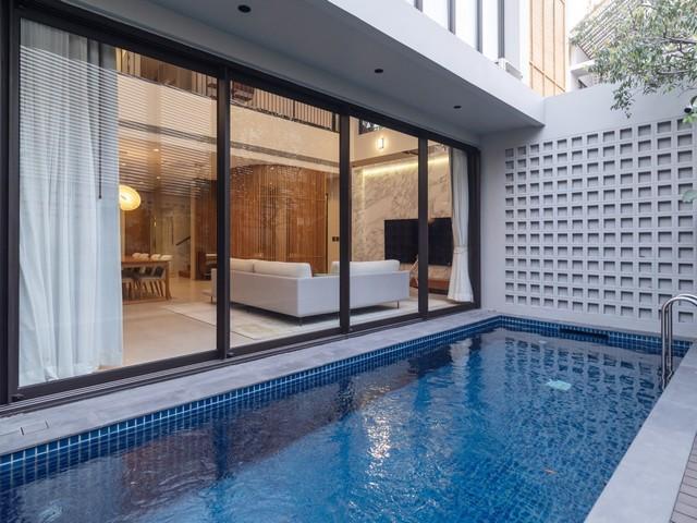 ให้เช่าบ้านเดี่ยว4ชั้น5นอน620ตร.ม.ย่านวิภาวดี20ลาดพร้าวจตุจักร Pool Villa พร้อมลิฟท์ส่วนตัวอดรถ 6 คัน ใกล้ BTS ห้าแยกลาดพร้าว / หมอชิต และ MRT ลาดพร้า 2