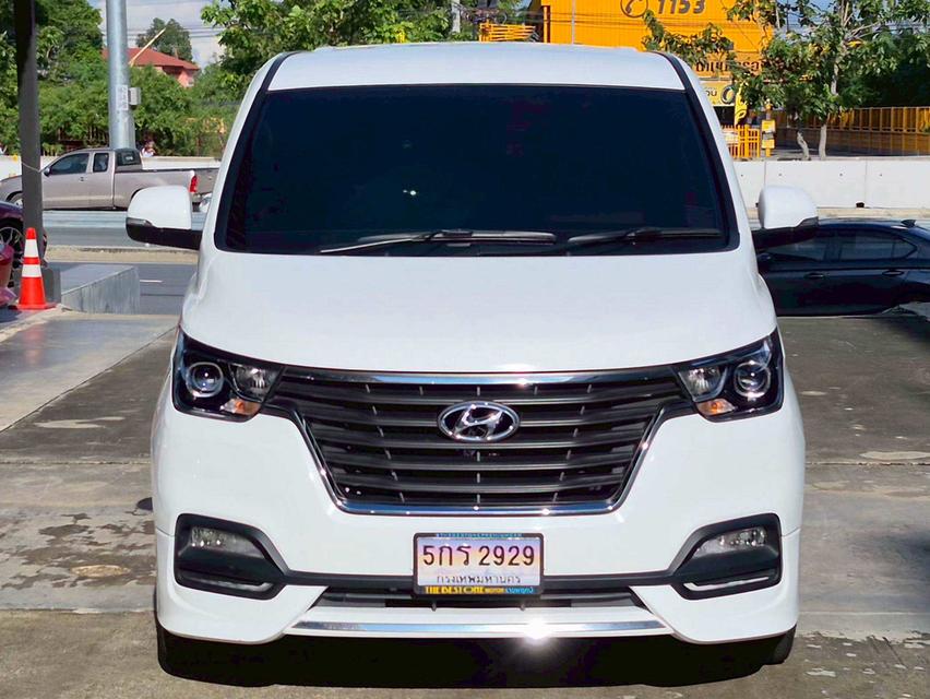 Hyundai H1 2.5Eilte ปี24 2