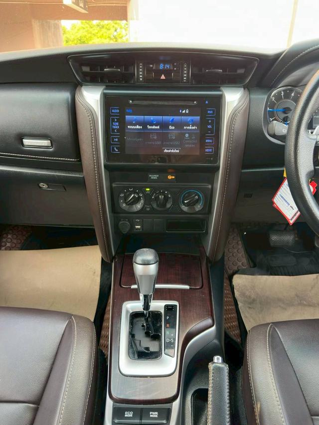 Toyota Fortuner 2.4G เกียร์ Auto 2WD สีขาวมุก ปี 2019 จด 2020 รูปที่ 14