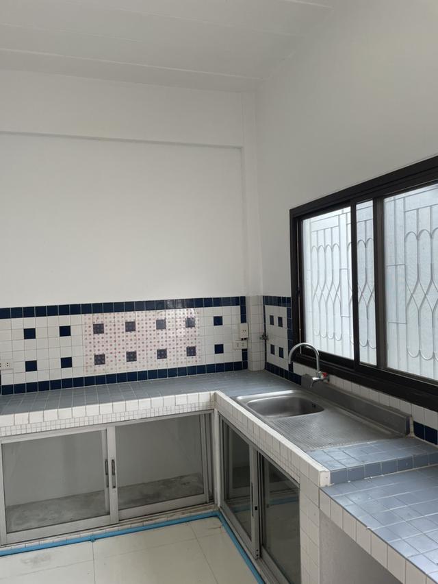 ขายพร้อมผู้เช่า ทาวน์เฮ้าส์ 3 ชั้น รามคำแหง 78 แยก 2 หมู่บ้านเดชา 2 ซอย2 ทำเลดี เดินทางสะดวก 9