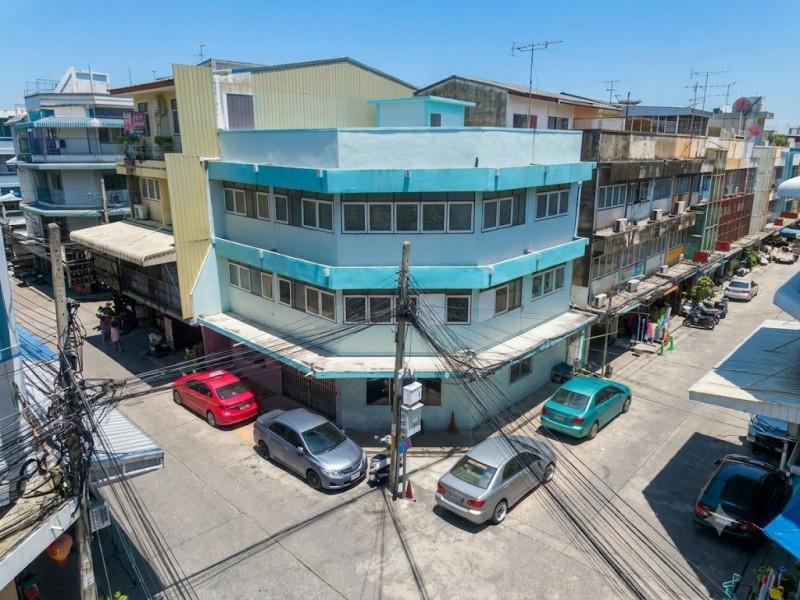 BRT เทคนิคกรุงเทพ 400 ม. ให้เช่าอาคาร 3 คูหา 14นอน นราธิวาส10-18 6น้ำ ลุมพินีเพลส สาทร 1กม. หน้ากว้าง 12 ม. ลึก 10 ม. 36 1