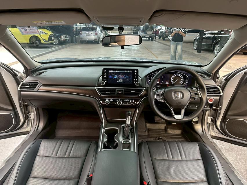 HONDA ACCORD 1.5 Turbo EL ปี2019 รถบ้านแท้  ออพชั่นเต็มคัน พร้อมใช้งาน.  9