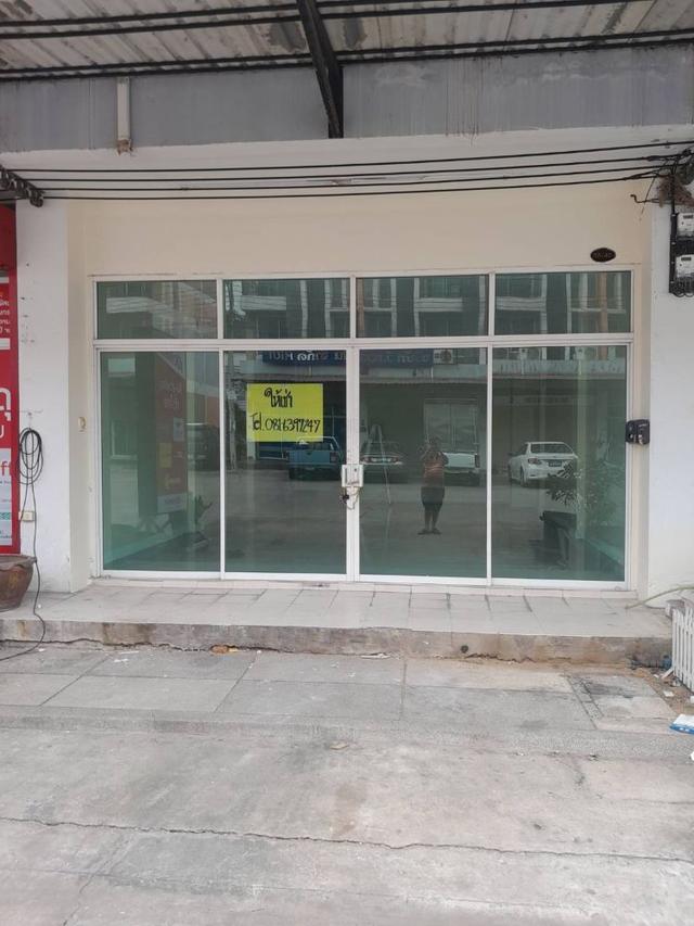 ให้เช่าอาคารพาณิชย์ 3 ชั้น ลำลูกกาคลอง 3 พร้อมเข้าอยู่ ทำเลดี เดินทางสะดวก ใกล้สถานีรถไฟฟ้า bts คูคต 1
